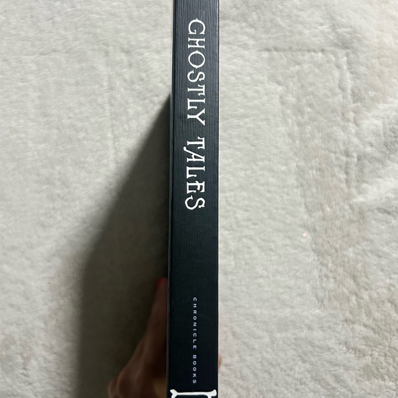 Ghostly tales book - Picture 2 of 6